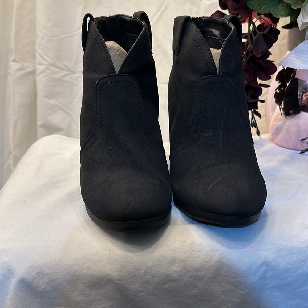 Ankle boots - Picture 2 of 7